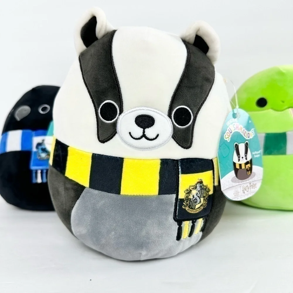 HUFFLEPUFF BADGER Harry Potter Original Squishmallow by Kelly Toy NWT